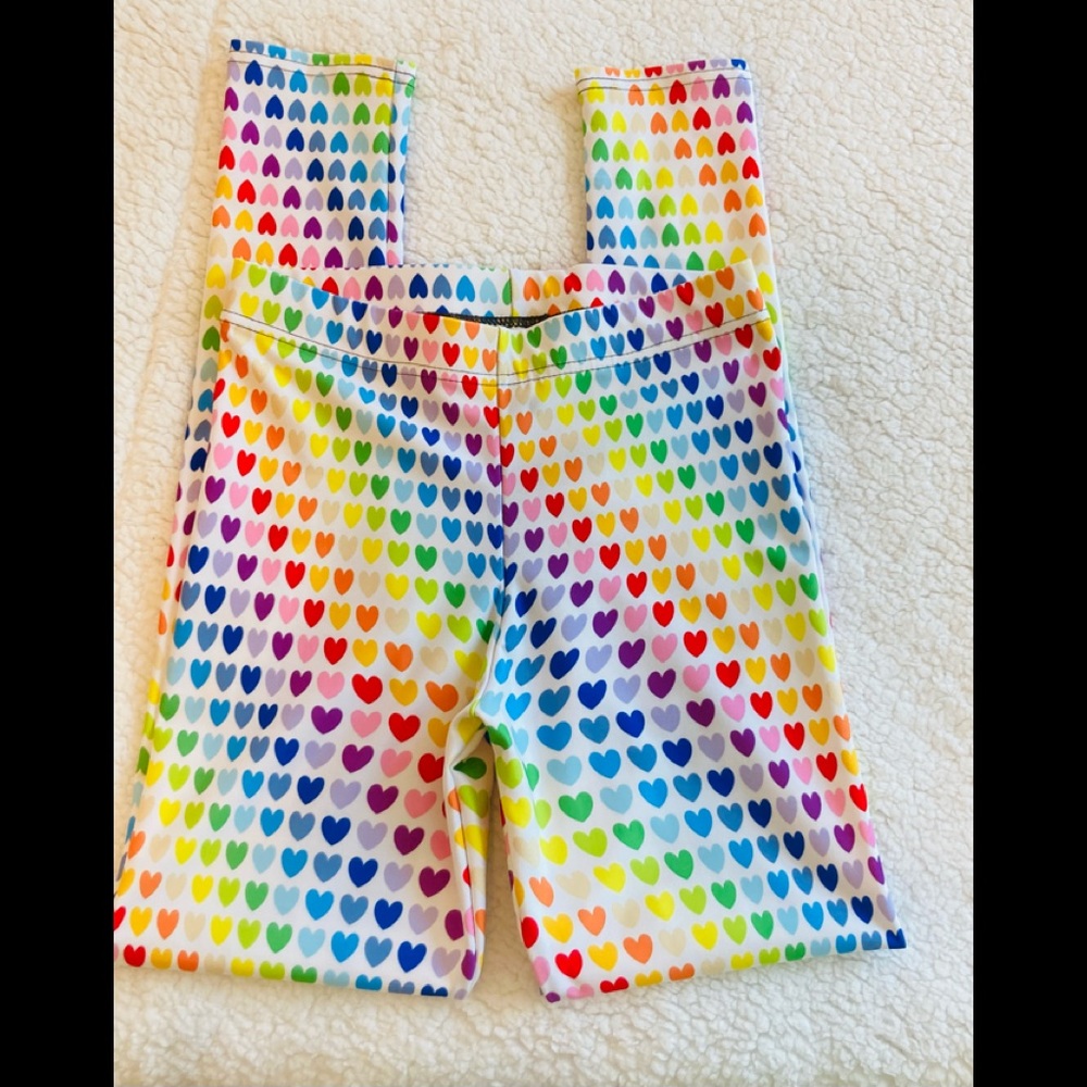 Art of where Rainbow Hearts leggings size M